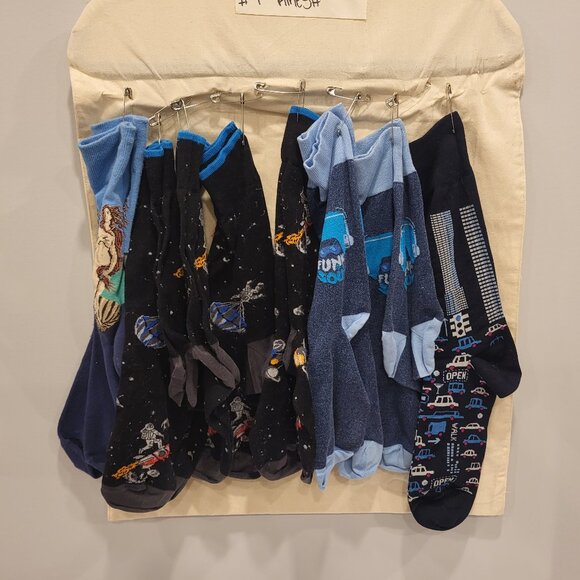 8 pairs of Men's  Socks Whimsical Colourful Colorful Socks - Picture 1 of 7